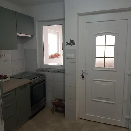 Apartment Vida 1Floor In The Old Part Of Baska Exterior photo