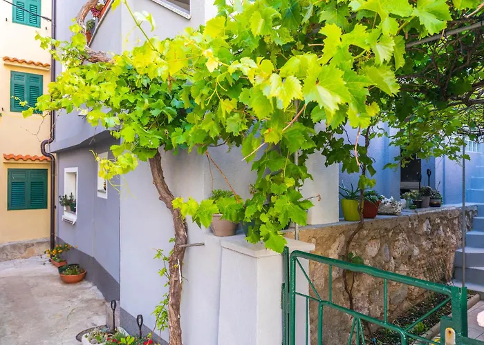 Apartment Vida 1Floor In The Old Part Of Baska