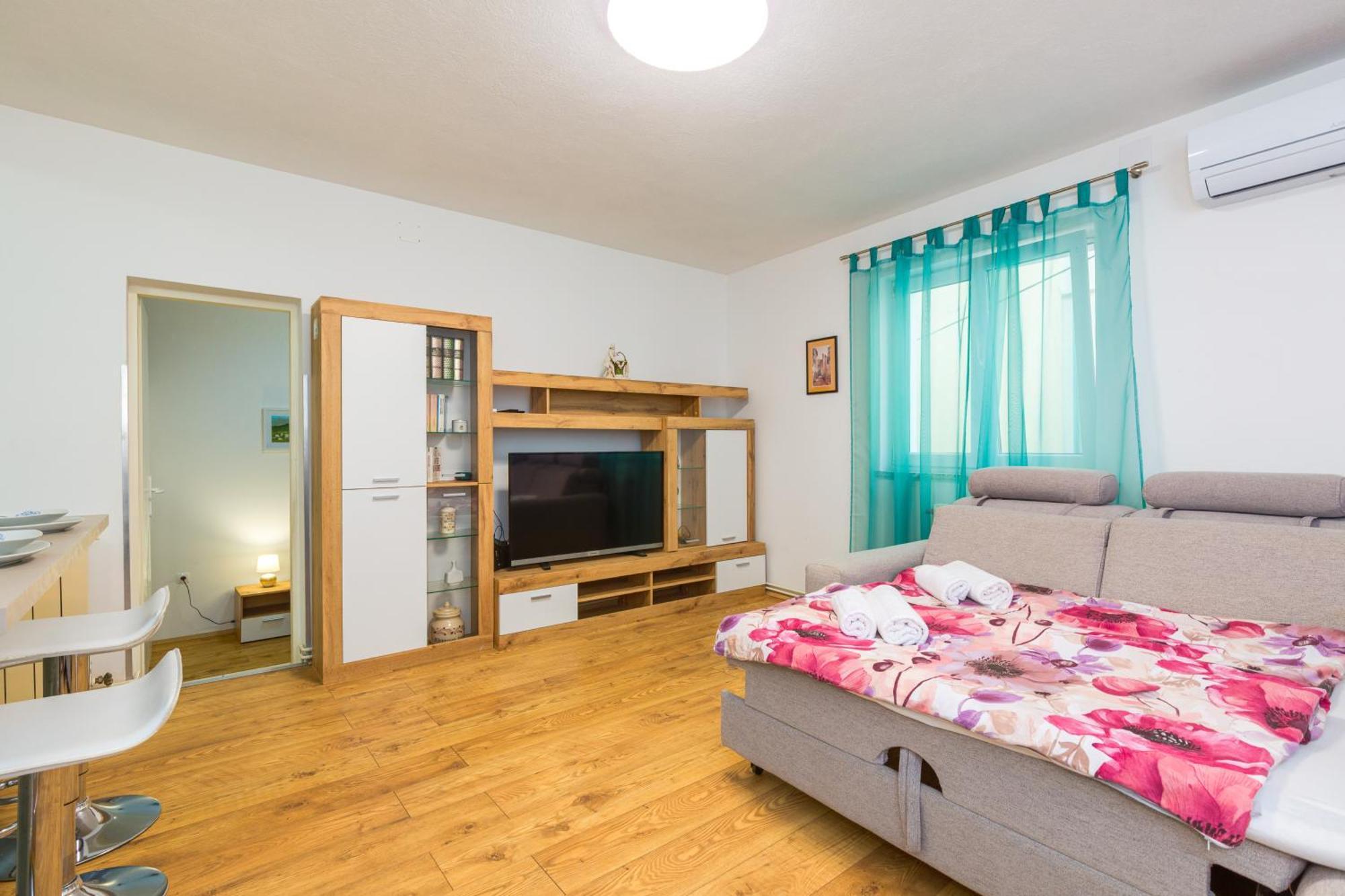 Apartment Vida 1floor In The Old Part Of