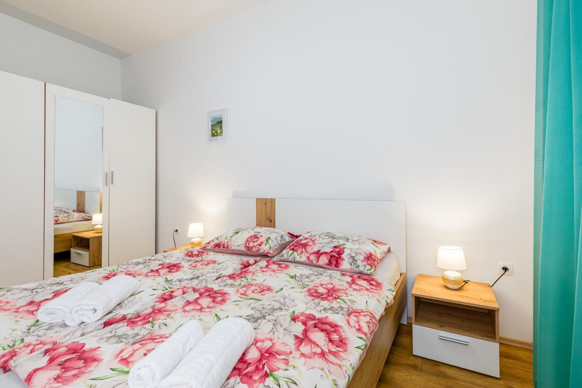 Vida 1floor In The Old Part Of * Baska (Krk)